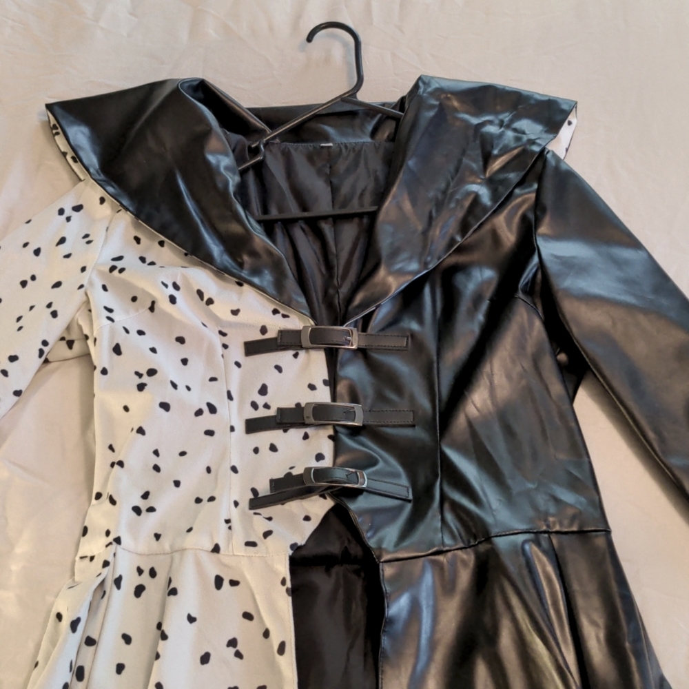Women's Cruella Halloween Costume Coat/ Hooded Dress XL
